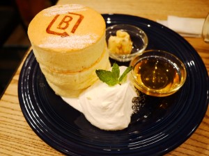 BURN SIDE st CAFE（バーンサイドストリートカフェ）　パンケーキ 松饼