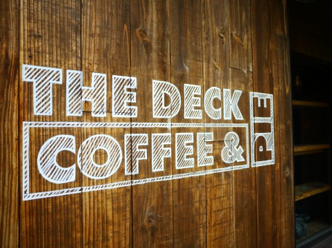 THE DECK COFFEE&PIE　（ザ・デックコーヒーアンドパイ）　【原宿・北参道】 入口