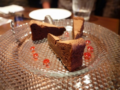 【外苑前・青山一丁目】 フレンチバル HONDA ガトーショコラ 巧克力蛋糕