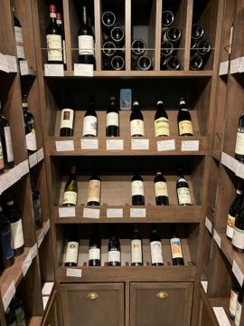 ワインショップ　外苑前・青山一丁目