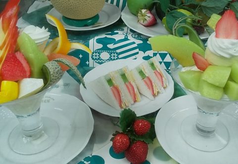 フルーツサンド