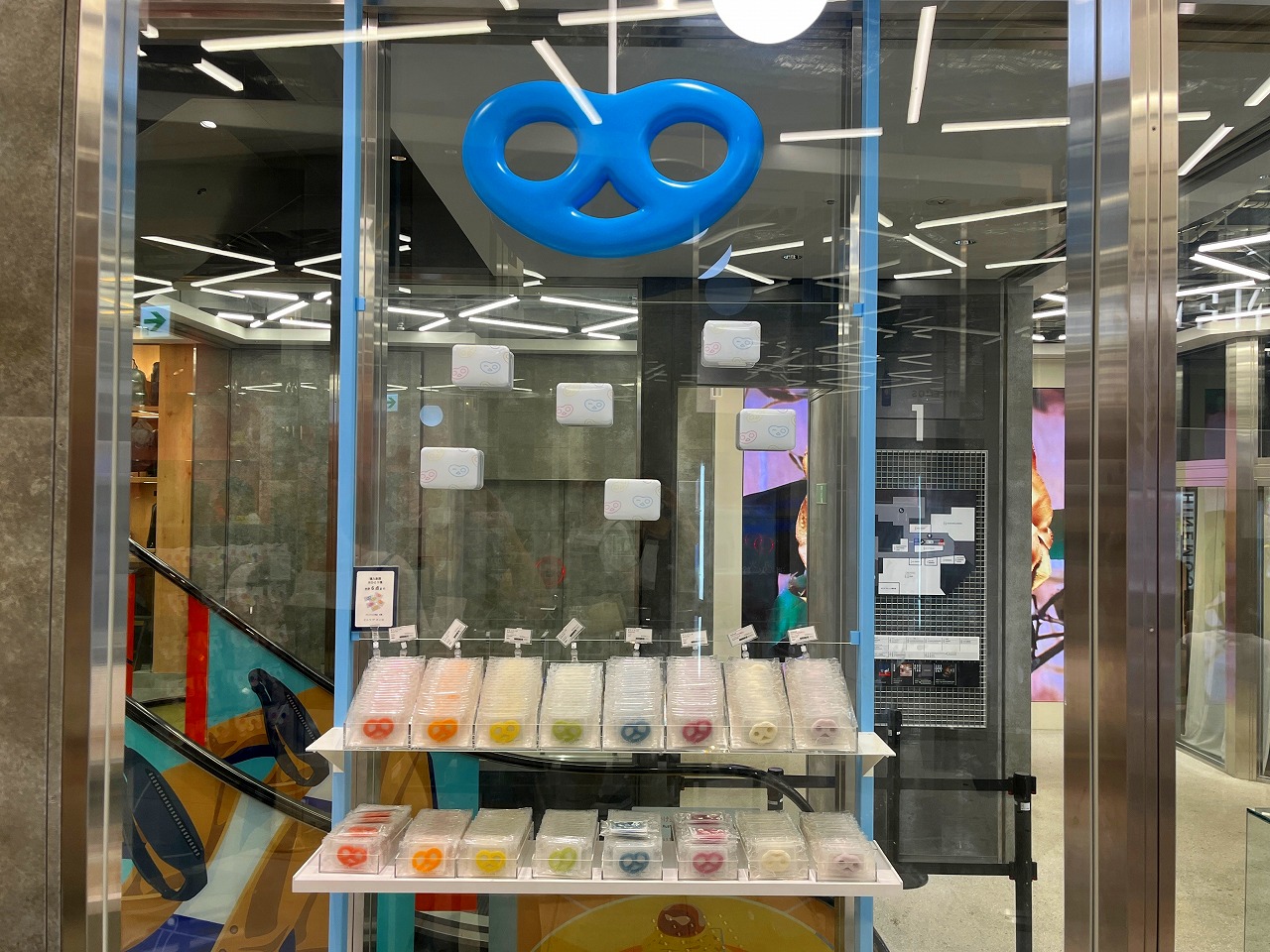 原宿】話題のグミッツェルが買える!「ヒトツブカンロ 原宿店 原宿】話題のグミッツェルが買える!「ヒトツブカンロ 原宿店