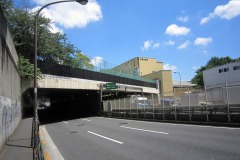 青山トンネル