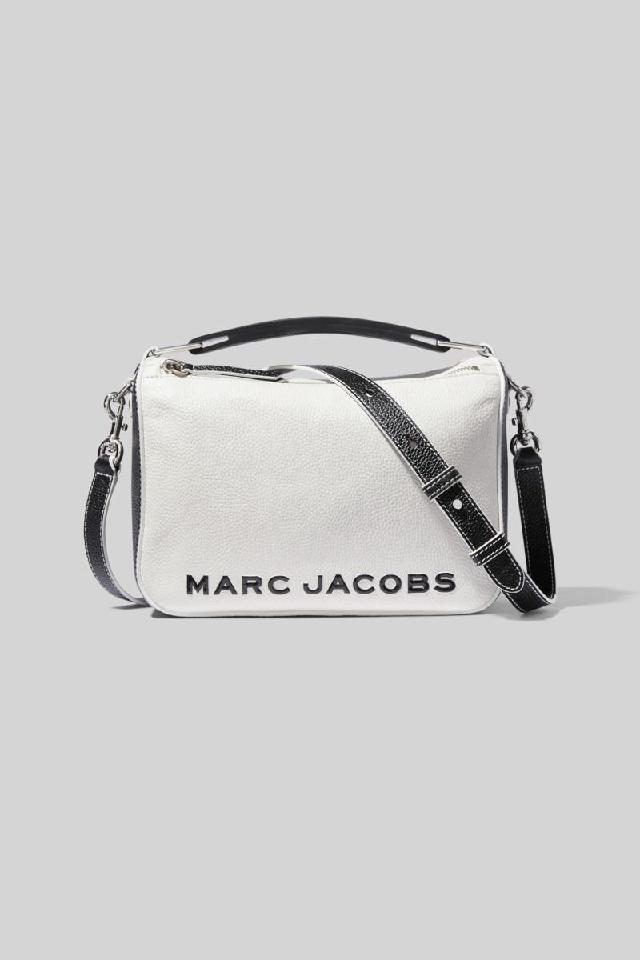 THE SOFT BOX 23 COLORBLOCKED 出典：https://www.marcjacobs.jp/