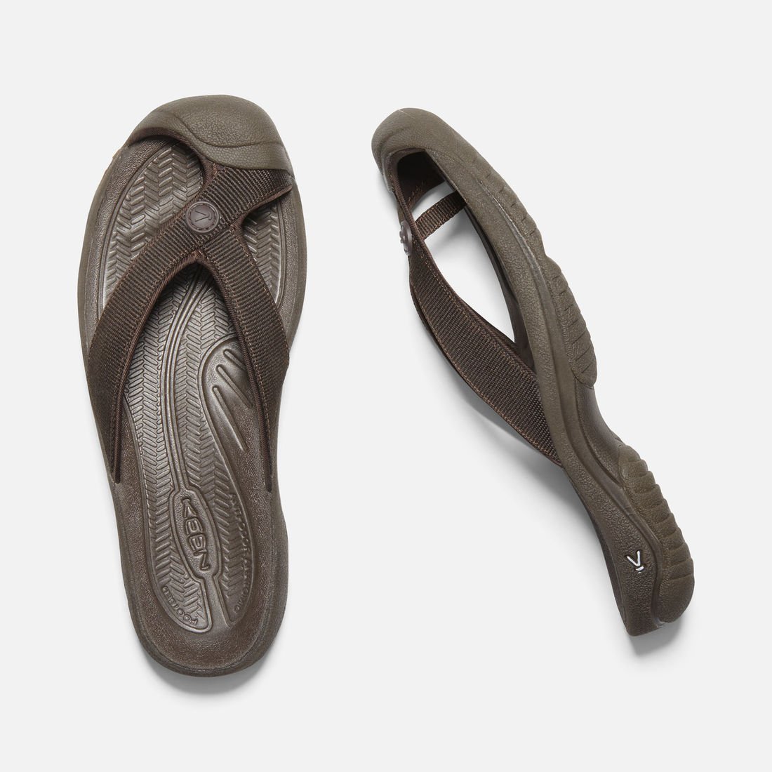 メンズ | ワイメア　エイチツー| サンダル 出典：KEEN　https://www.keenfootwear.com/ja-jp/p/M-WAIMEA-H2.html?dwvar_M-WAIMEA-H2_color=1020299&cgid=mens_footwear_sandals