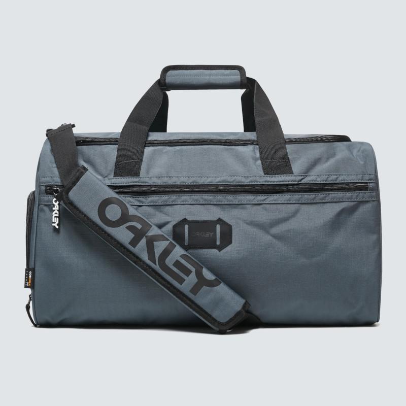 Street Duffle Bag 2.0 出典：https://www.oakley.com/