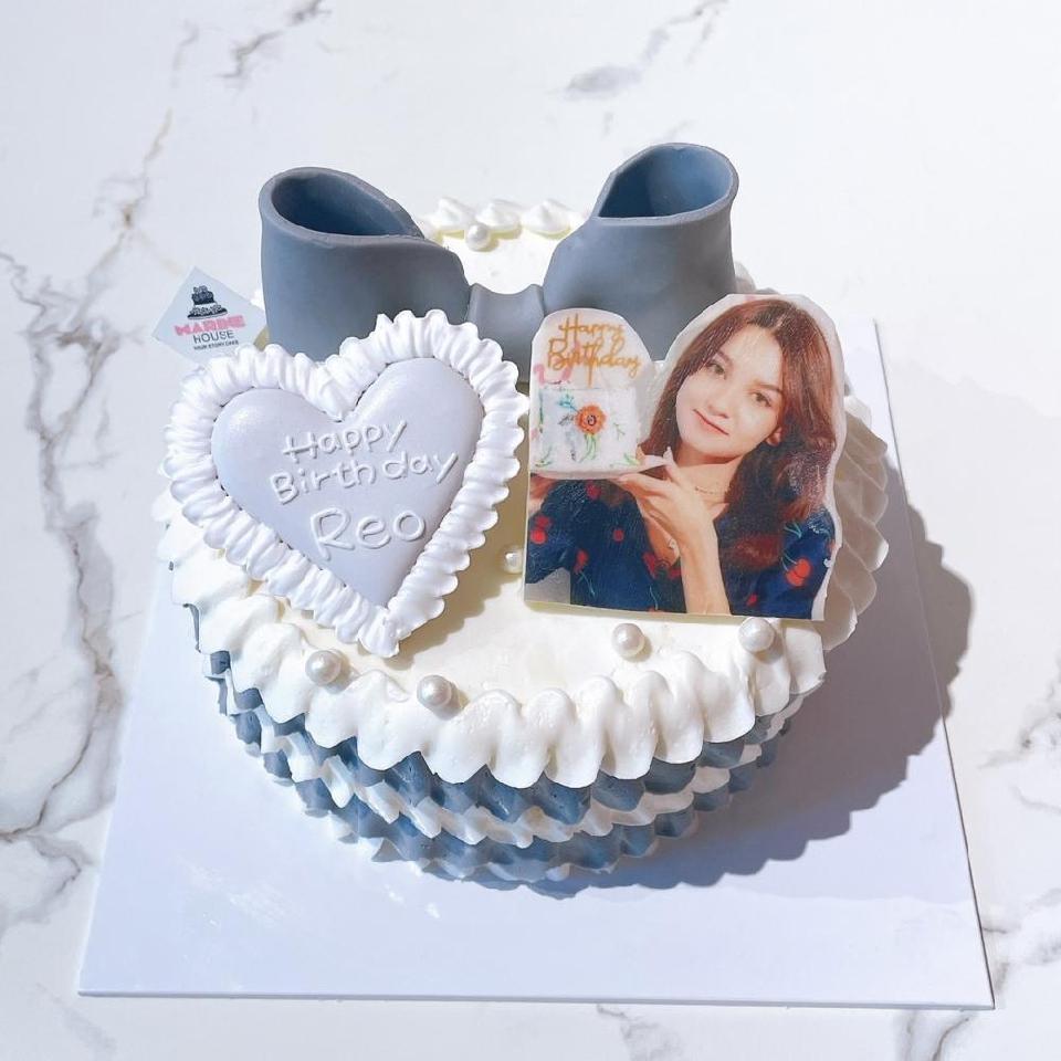 オーダーケーキ 出典：https://marinehouse.tokyo/semi/