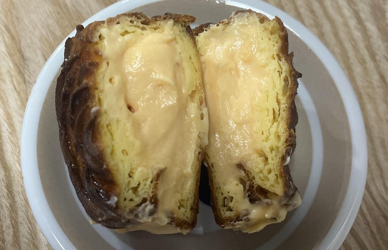 シュークルーラー(カスタード) シュークルーラー(カスタード)