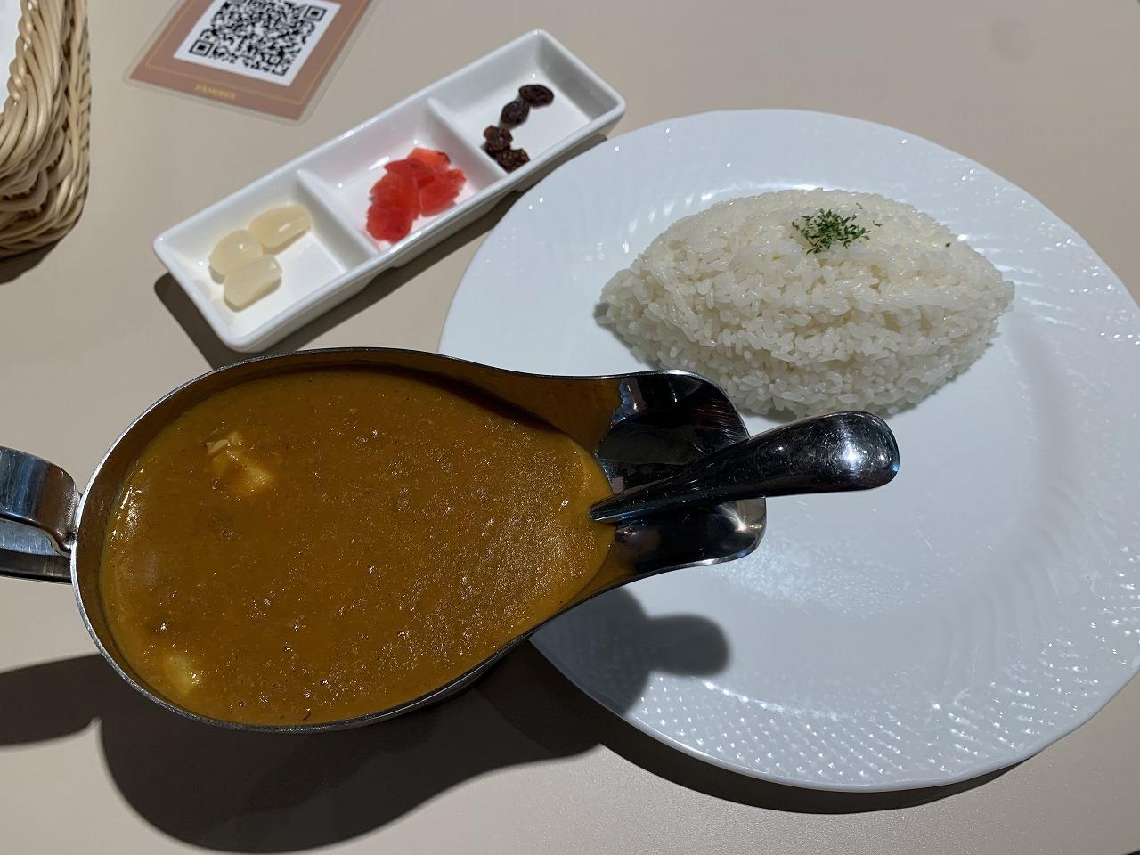 欧風チキンカレー with ライス 欧風チキンカレー with ライス