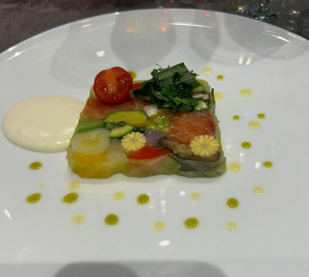 平日限定【Déjeuner】Menu marché スモークサーモンとテリーヌソースブッラータ