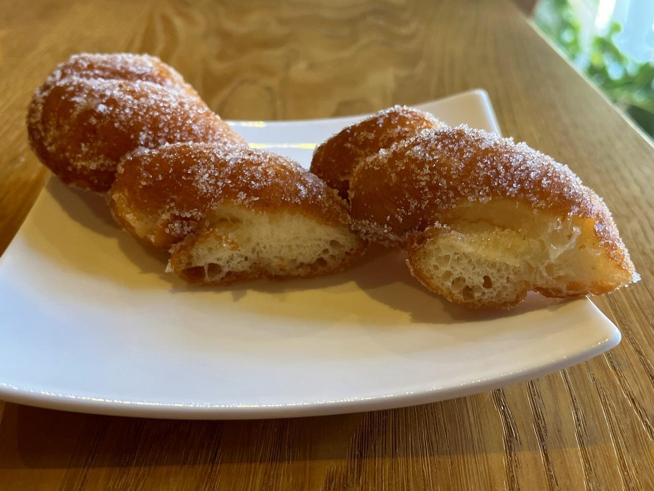 ドーナツ シャリっとしたシュガーの食感が楽しめる定番ドーナツ