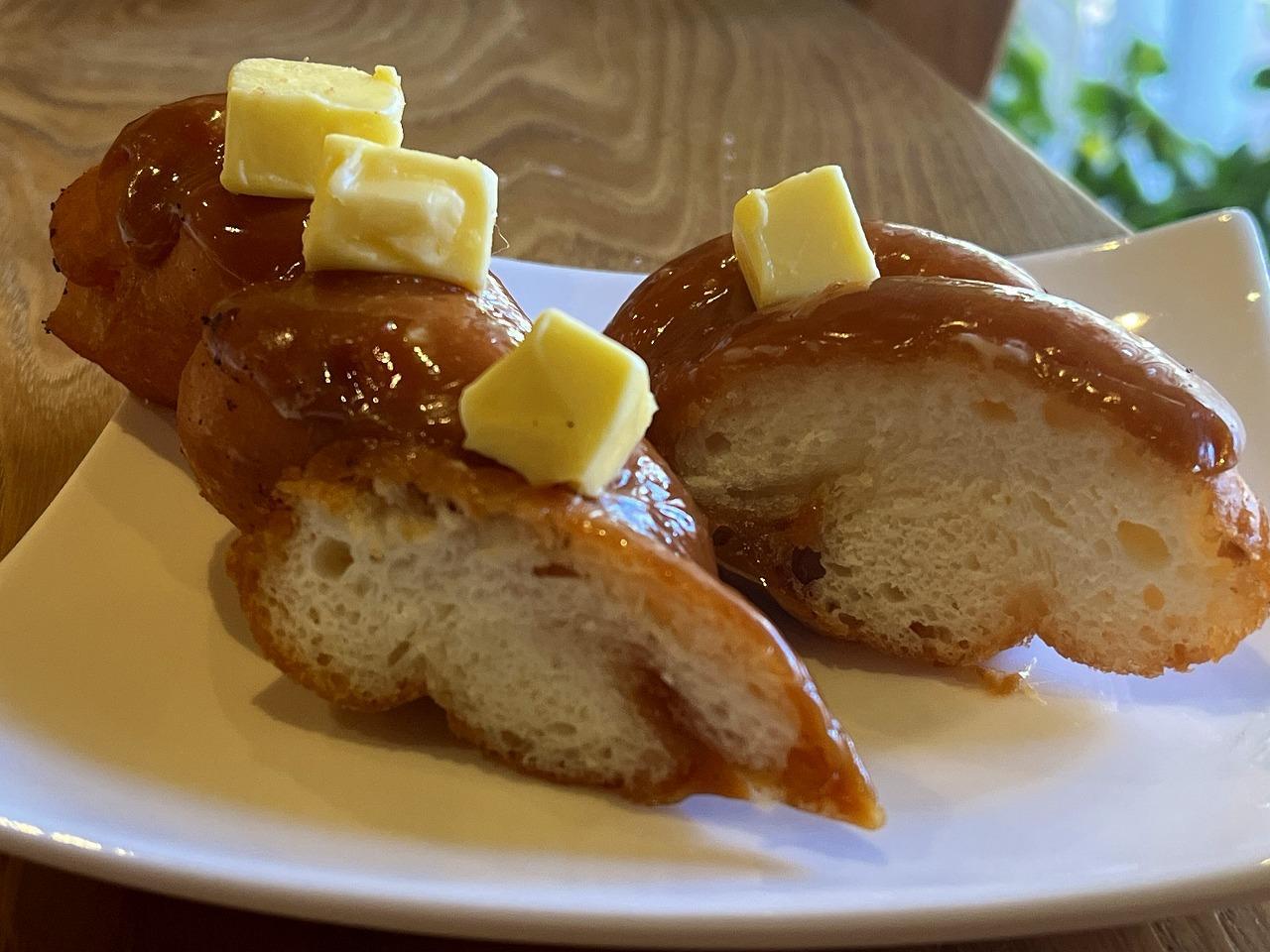 ドーナツ ごろっとしたバターが印象的な甘じょっぱいドーナツ