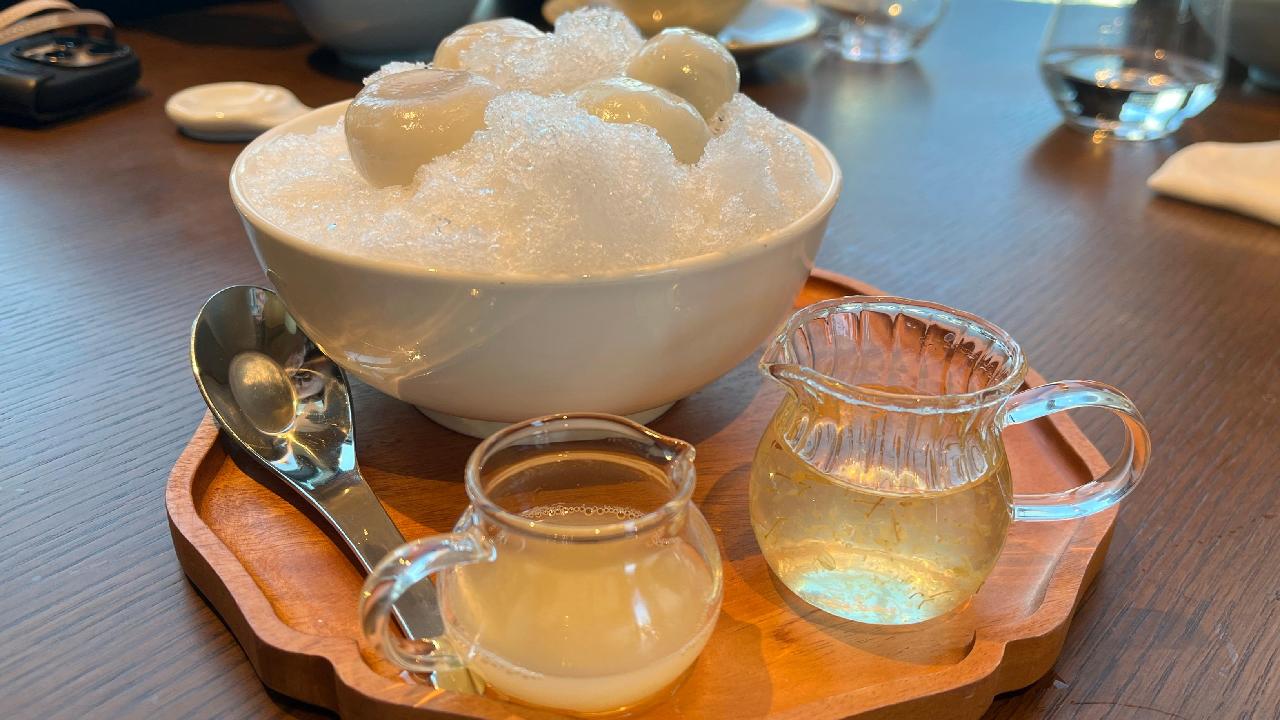 ゴマ&ピーナッツ団子のかき氷 ゴマ&ピーナッツ団子のかき氷