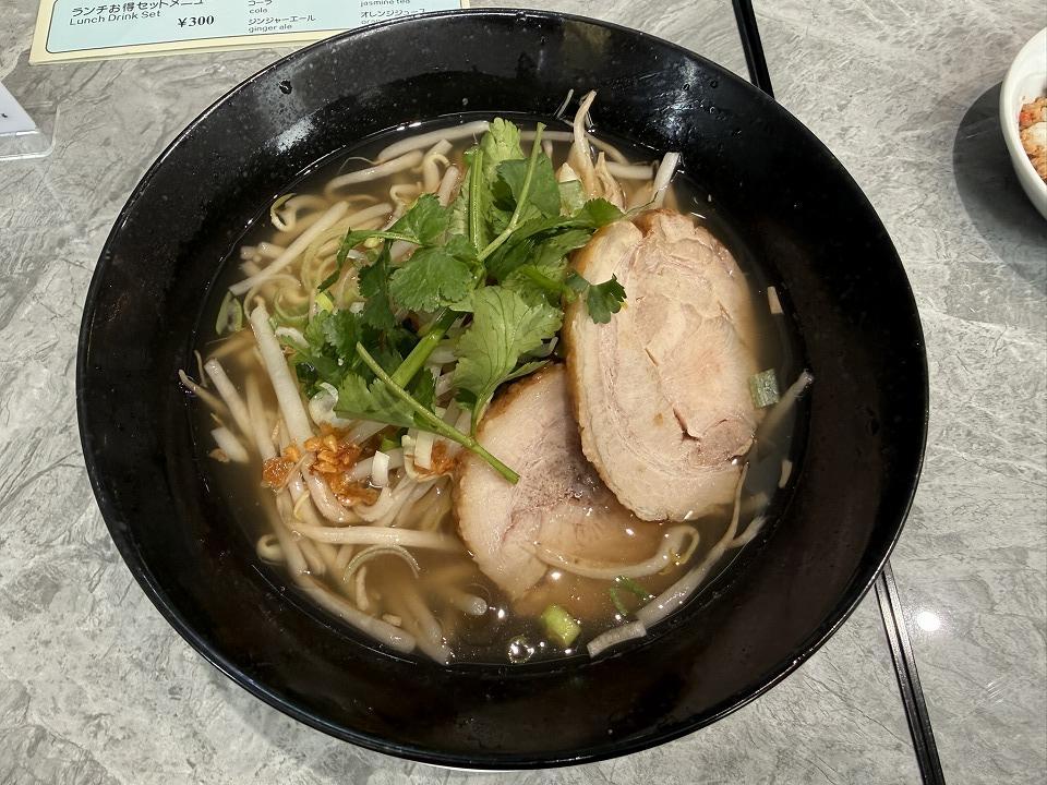 人気麺類とガパオハーフ＆ハーフセット 人気麺類とガパオハーフ＆ハーフセット