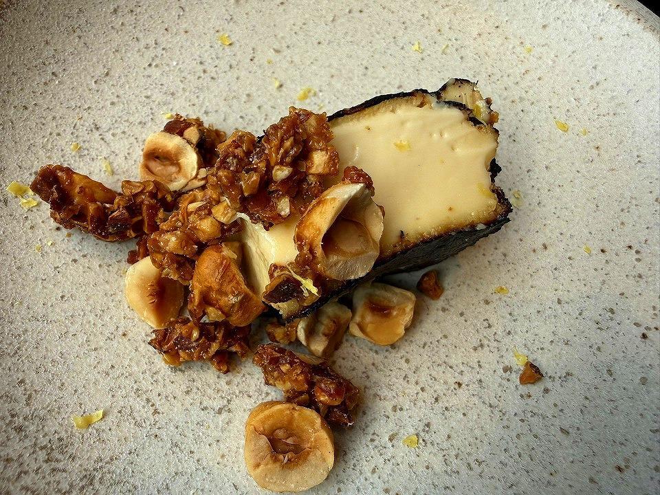 薪火焼きバスクチーズケーキ 薪火焼きバスクチーズケーキ