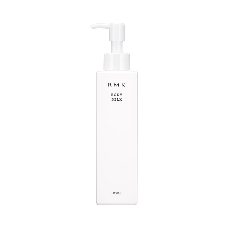 RMK ボディミルク 出典：https://onlineshop.rmkrmk.com/shopdetail/000000000095/bodycare/page1/recommend/