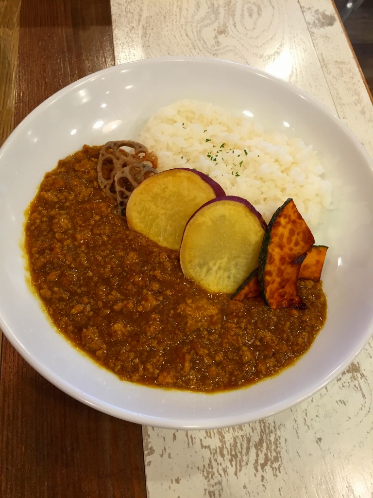 チキンの粗挽きキーマカレー