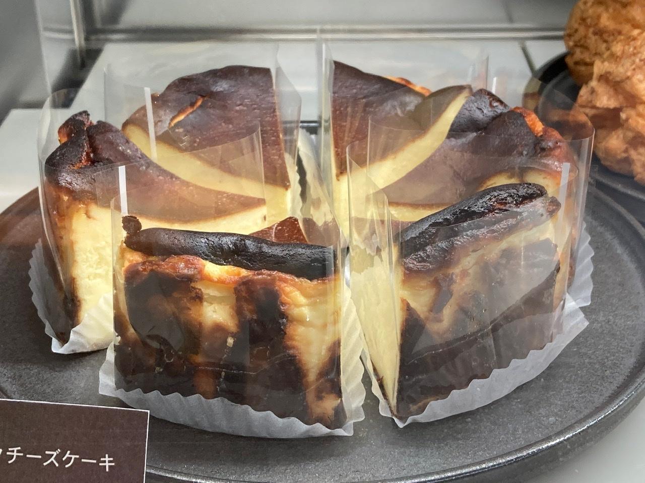 燻製はちみつのバスクチーズケーキ 燻製はちみつのバスクチーズケーキ