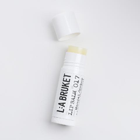 出典：https://www.j-connection.jp/fs/jcstore/lipbalm/lb10012