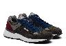 出典：Church's  https://www.church-footwear.com/it/en/men/style/sneakers/products.suede_mesh_retro_sneaker.EEG018_9AFM_F0YBI_F_000000.html
