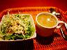 ランチセットのスープとサラダ