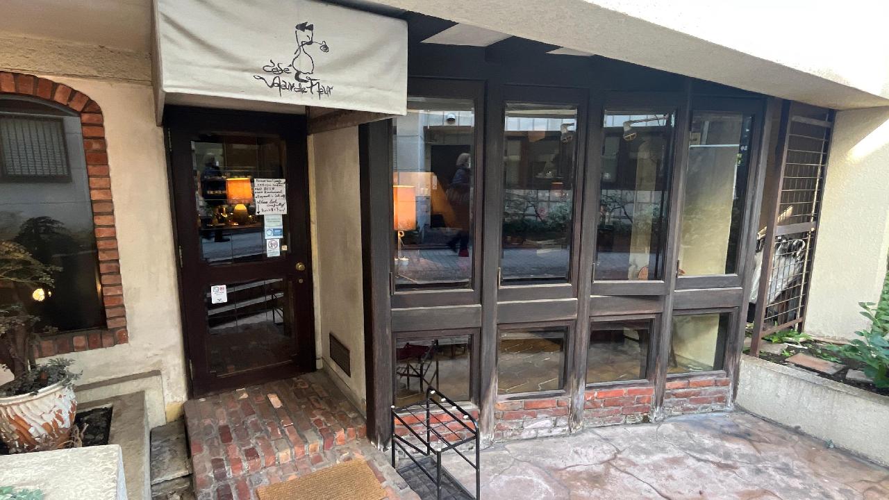 ヴォルール・ドゥ・フルール 原宿店 （Voleur de Fleur 花泥棒）