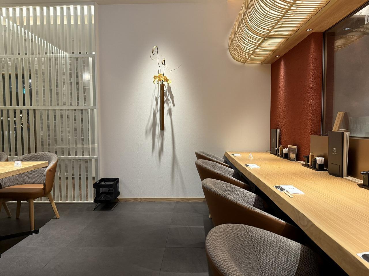 	 うなぎ四代目菊川 パサージュ青山店