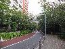 さくら坂に面しています。